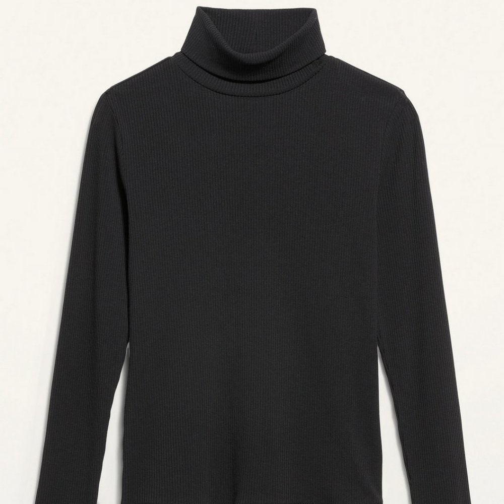 (NWOT) Black rib knit turtleneck